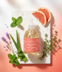 Gel igiena intima 250ml MaterNatura, curatare delicata, respecta pH-ul fiziologic, prospetime de lunga durata, cu extract de grapefruit, aloe vera, propolis si uleiuri esentiale pure si naturale, eco-bio-organic